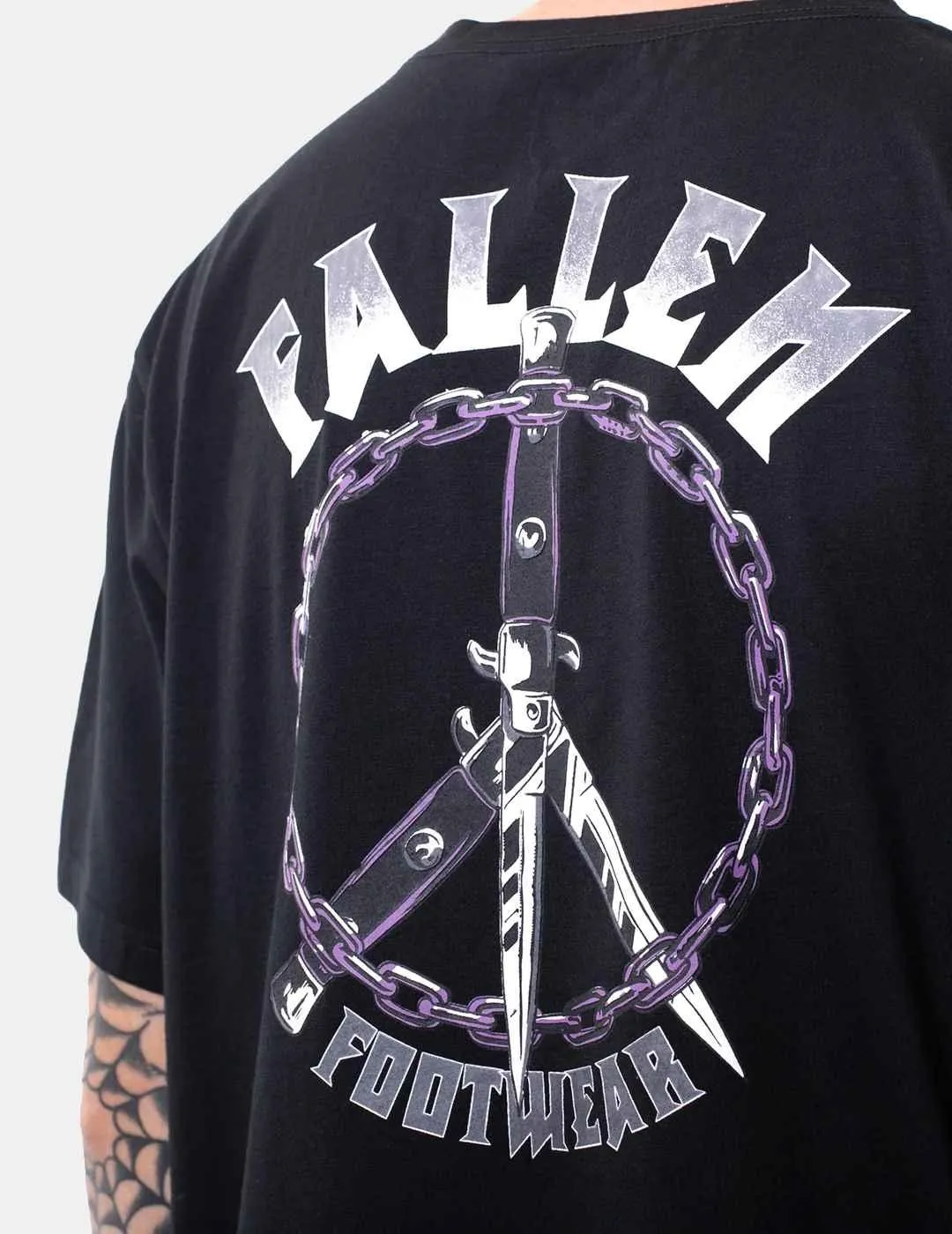 Camiseta Fallen Peace & War Negro Gris