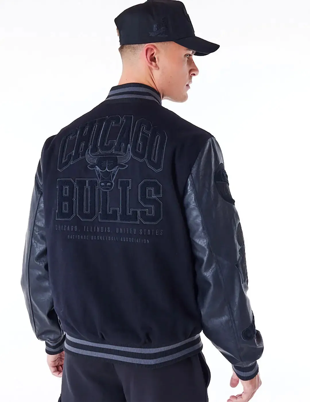 Chaqueta New Era NBA Bulls Patch Negro