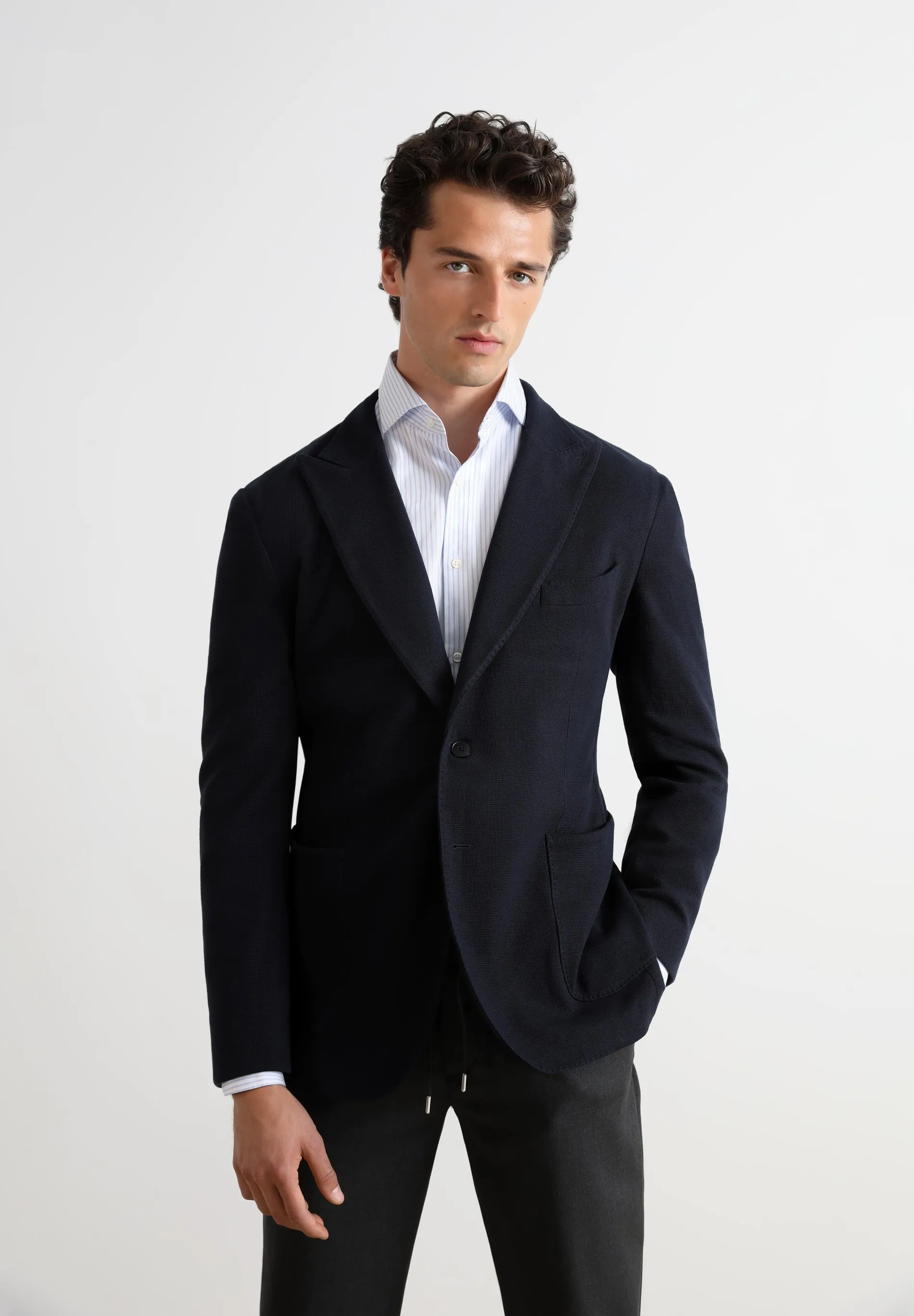 PREMIUM COTTON BLAZER WITH PEAKED LAPEL COLLAR